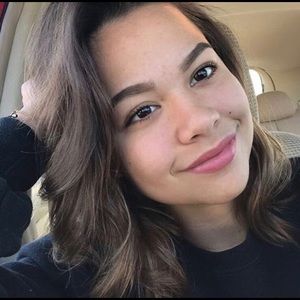 Meet your Posher, Eva